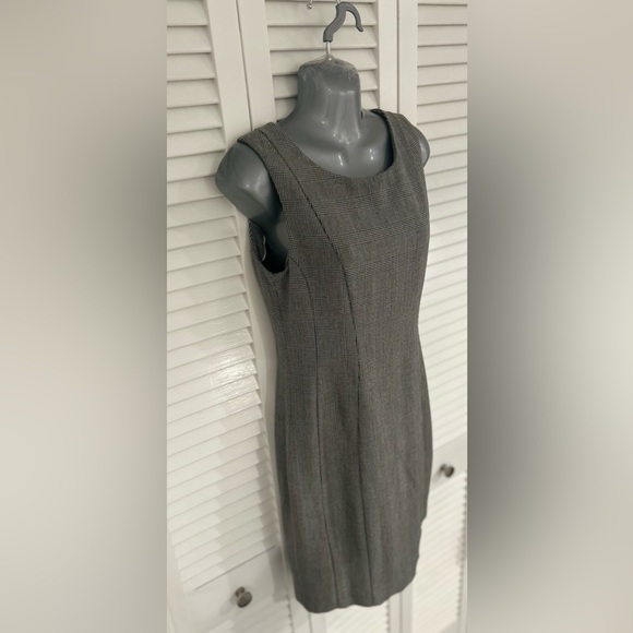 H&M sleeveless dress size 8 - Picture 3 of 8